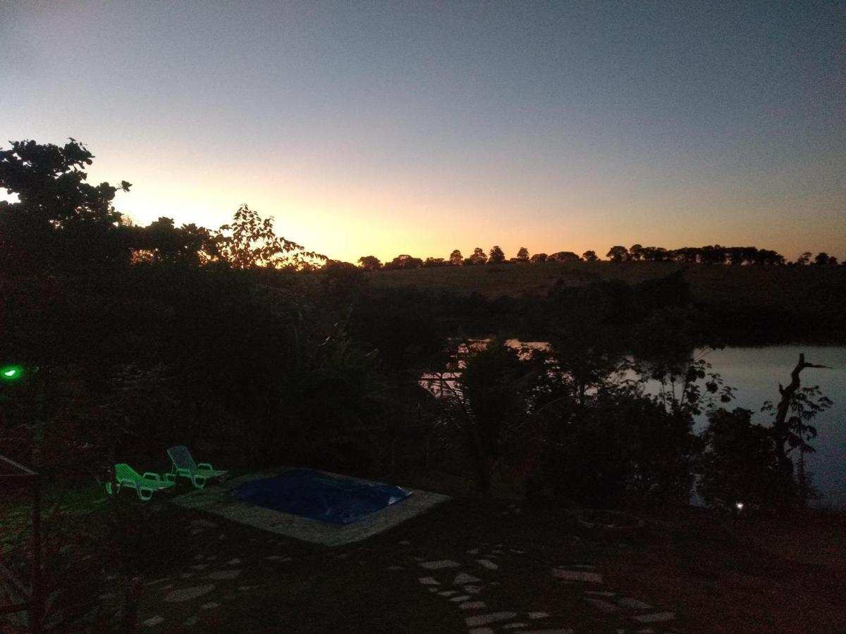 Casa Com Piscina Fundo Pra Represa E Ar Condicionado Casinhabrancadevaranda Ijaci Exterior foto