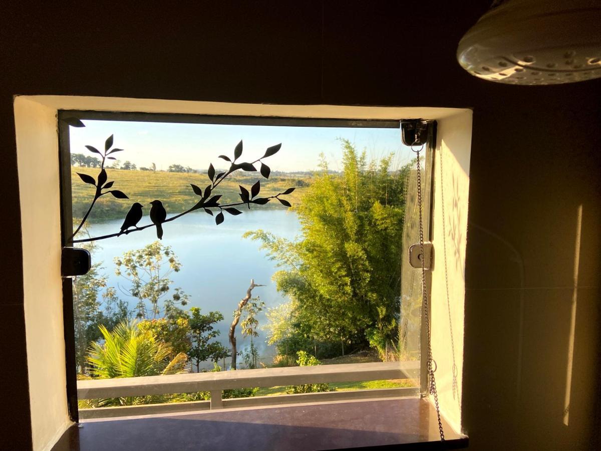 Casa Com Piscina Fundo Pra Represa E Ar Condicionado Casinhabrancadevaranda Ijaci Exterior foto