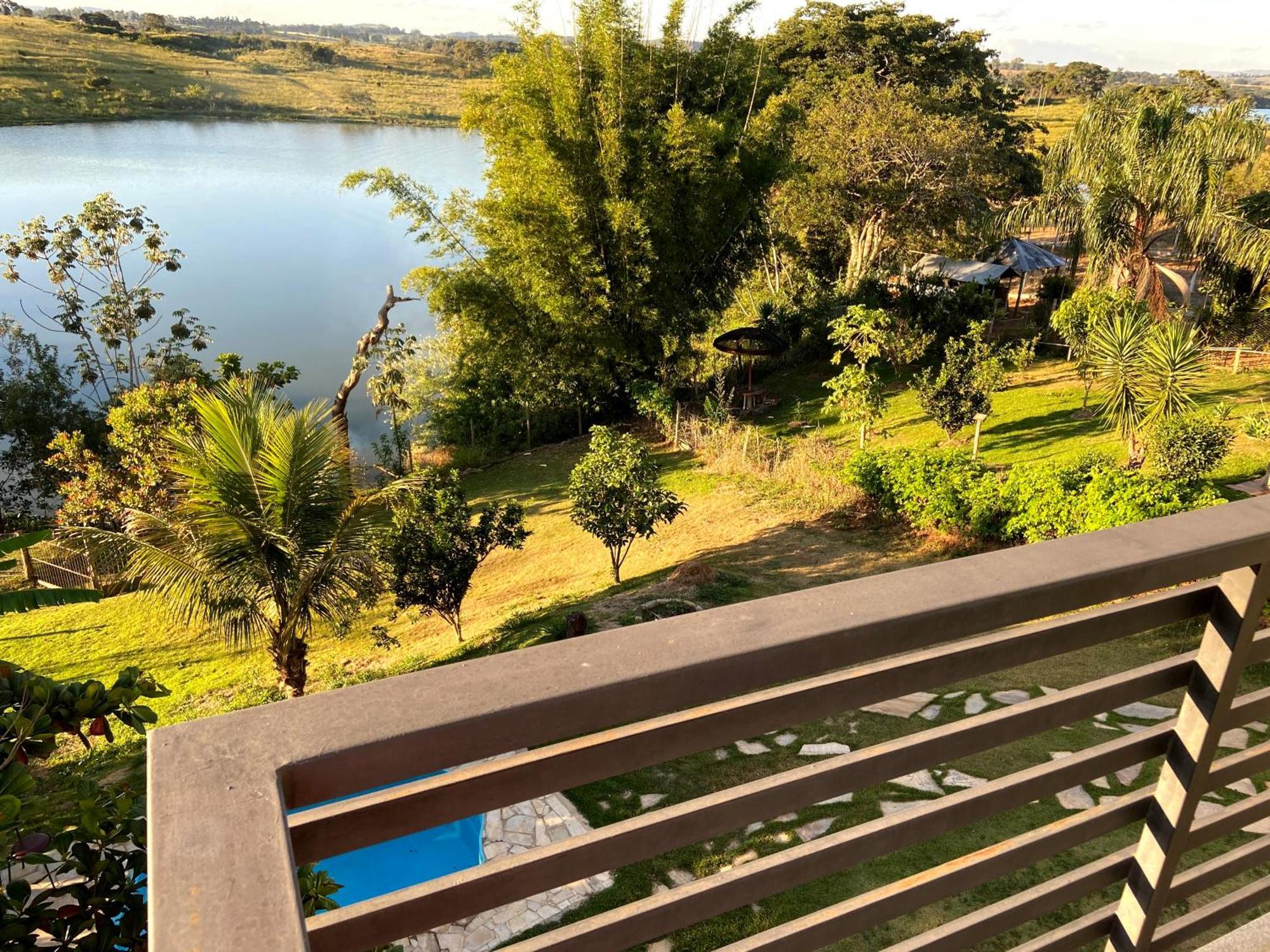 Casa Com Piscina Fundo Pra Represa E Ar Condicionado Casinhabrancadevaranda Ijaci Exterior foto